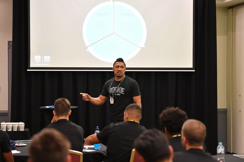 Clinton Toopi speaks to young players as part of his work with the 94ddz.community team.