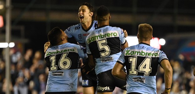 Hynes gets Sharks home in golden point thriller
