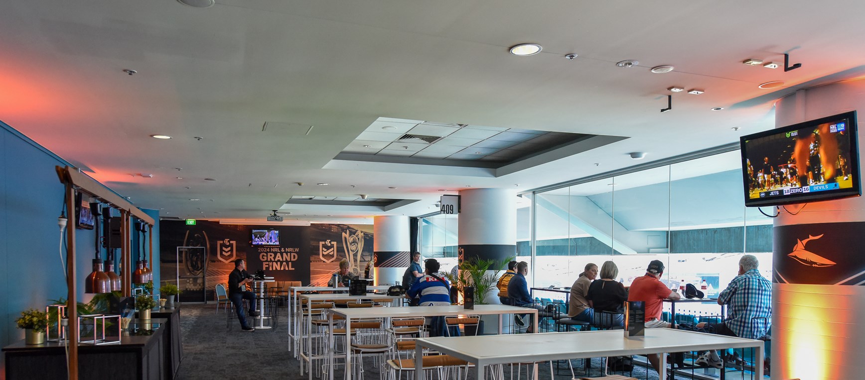 Legends Lounge